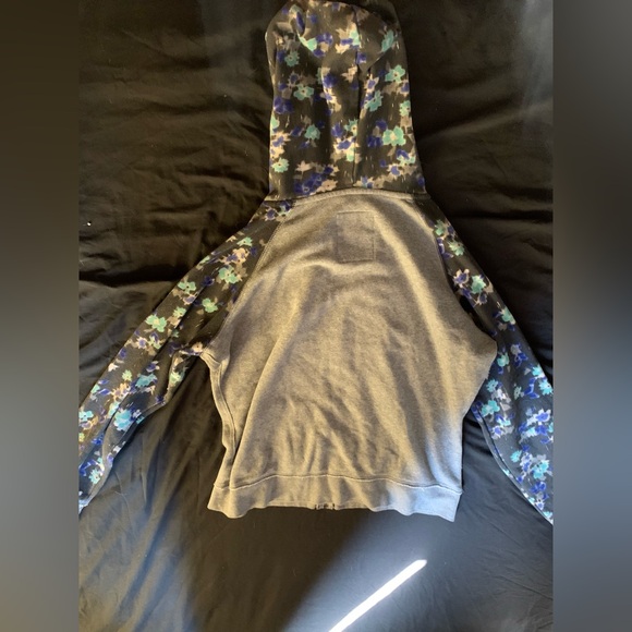 zip up - Picture 2 of 2